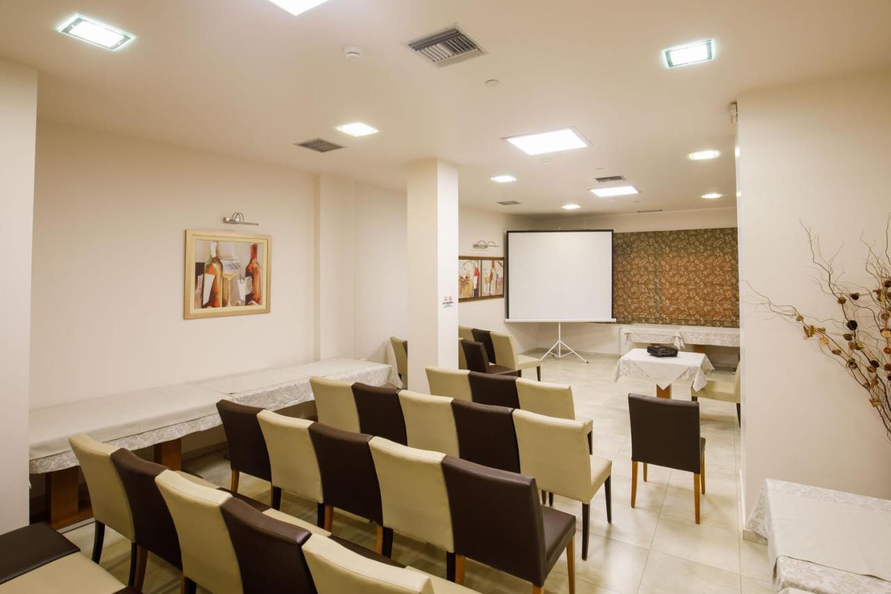 Hotel Athina Ламия Экстерьер фото