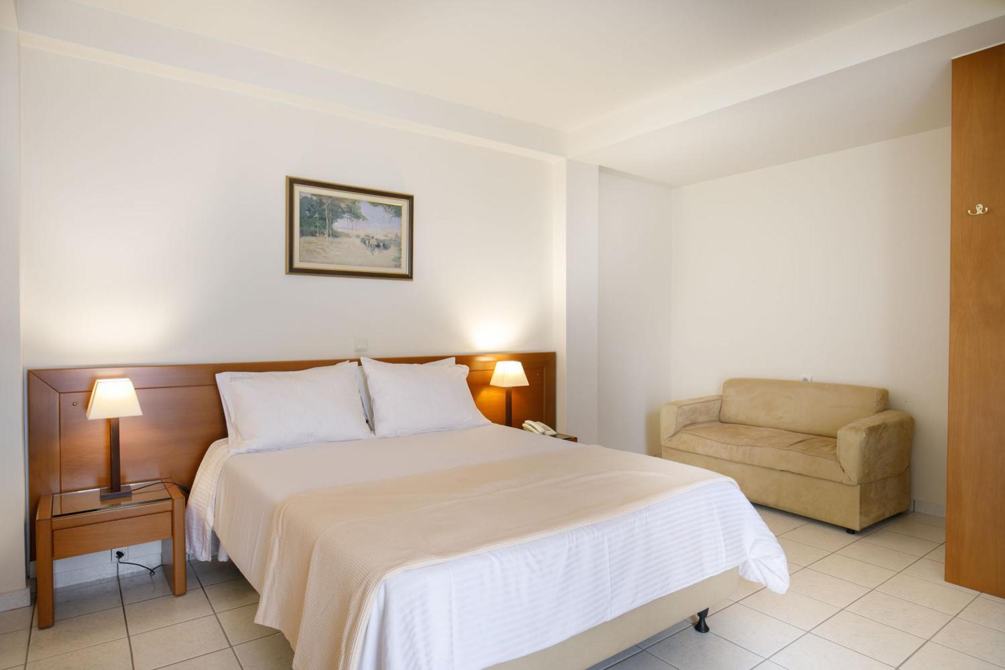 Hotel Athina Ламия Экстерьер фото