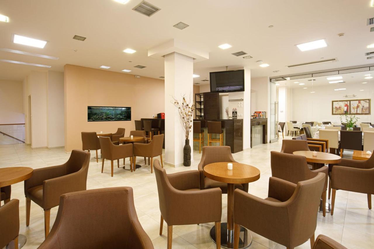 Hotel Athina Ламия Экстерьер фото