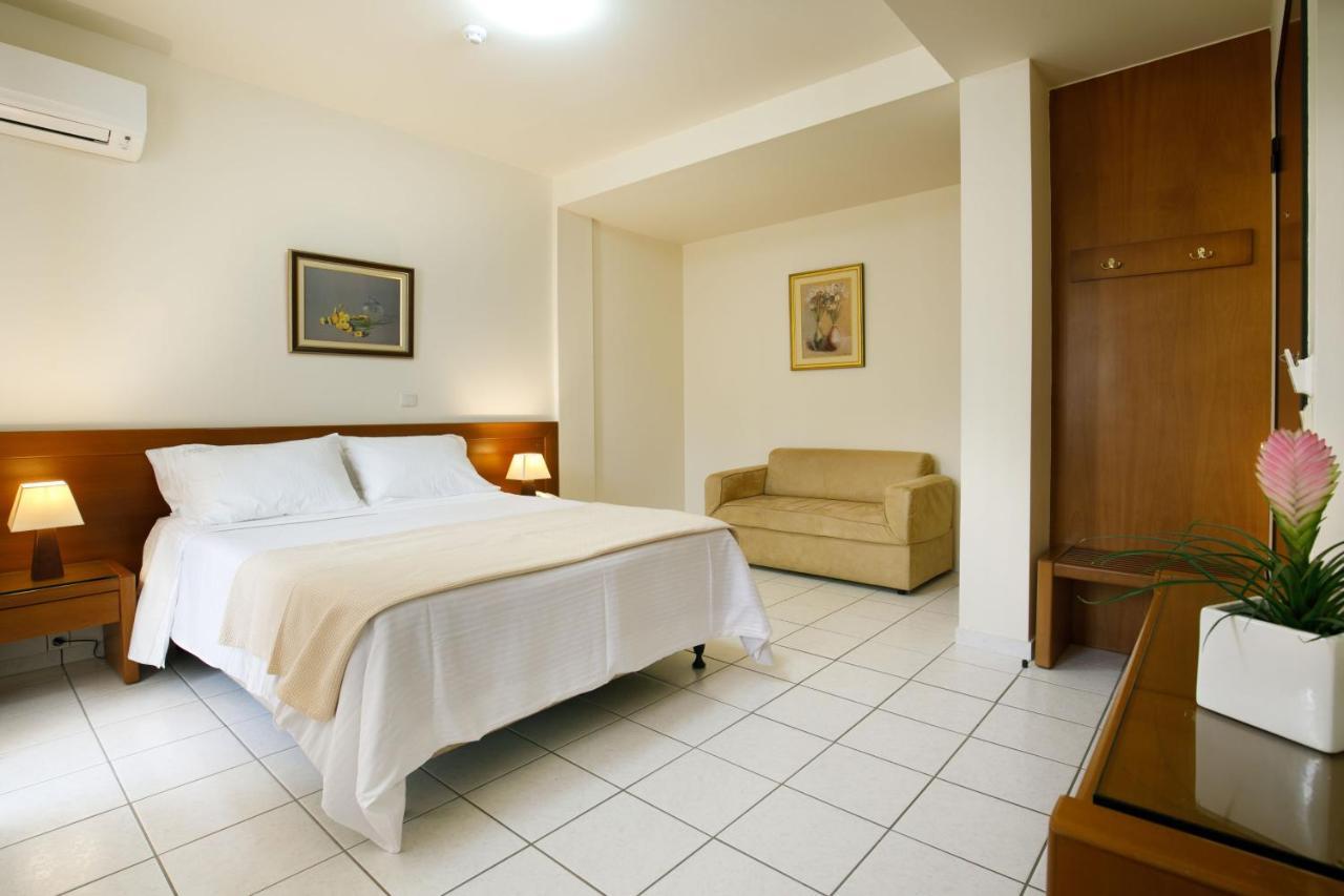 Hotel Athina Ламия Экстерьер фото